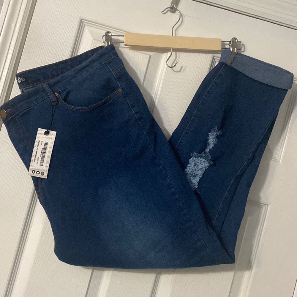 Distressed Skinny Jeans with Cuffed Hem